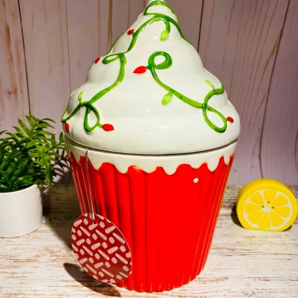 10 Strawberry Street Large Cupcake Canister - Picture 2 of 6